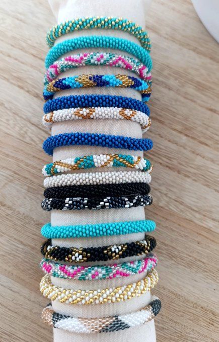 Bracelets népalais tendances - 15 modèles proposées - Fabrication artisanale