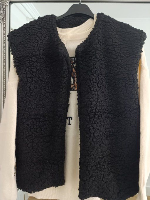 Gilet moumoute tan ou noir . Taille unique jusqu'au 42 44