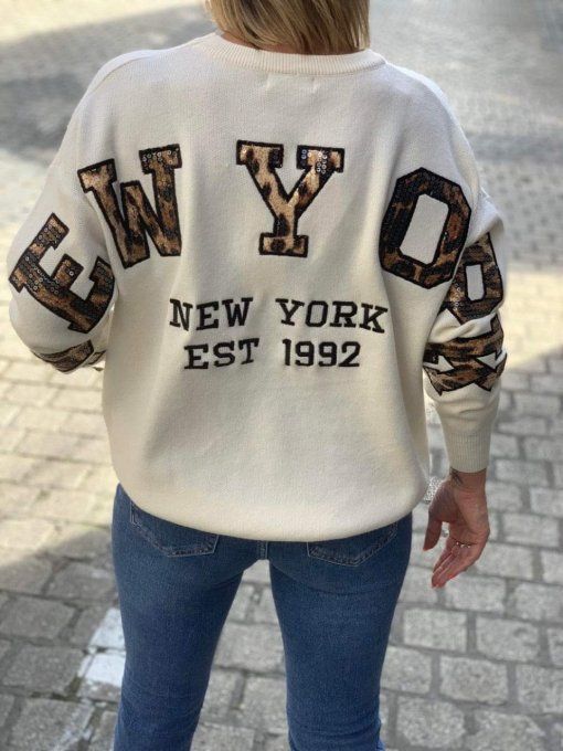 Pull beige inscription New-York au dos en sequins 