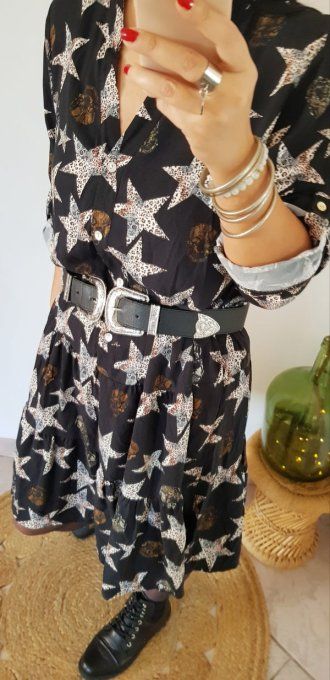 Robe Carla Giannini  avec étoiles et têtes de mort . Taille unique 36 au 42 