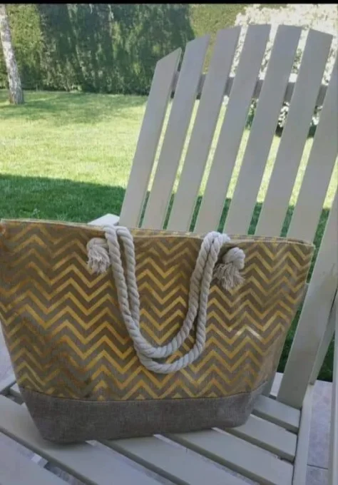 Sac zig zag beaux jours avec du doré , anses en corde