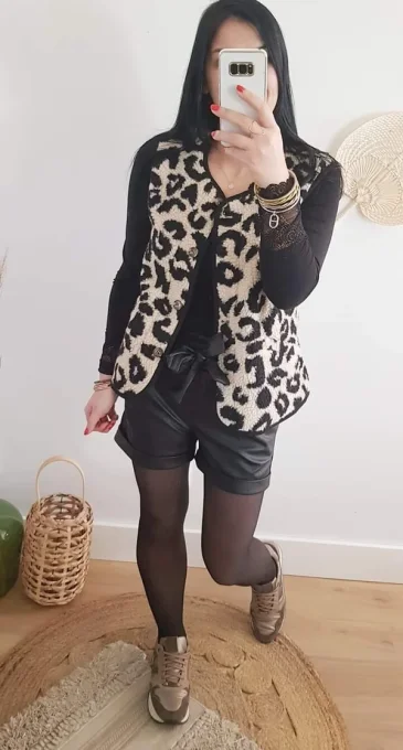 Gilet sans manches effet moumoute imprimé leopard