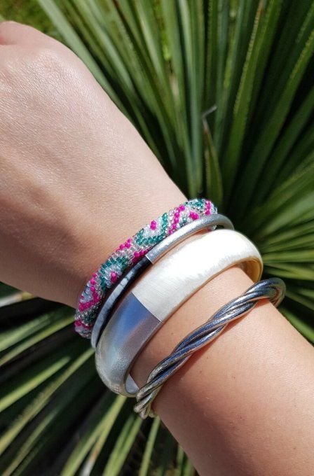 Bracelet fin corne de buffle naturelle - 6 modèles proposées - Fabriqués au Vietnam