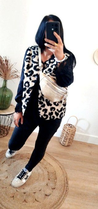 Gilet sans manches effet moumoute imprimé leopard